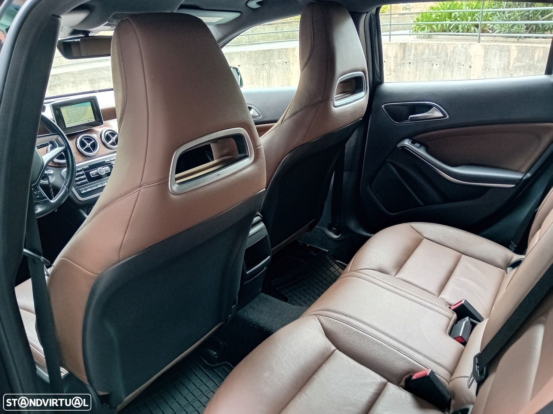 Mercedes-Benz GLA 220 CDi Style 4-Matic - 15