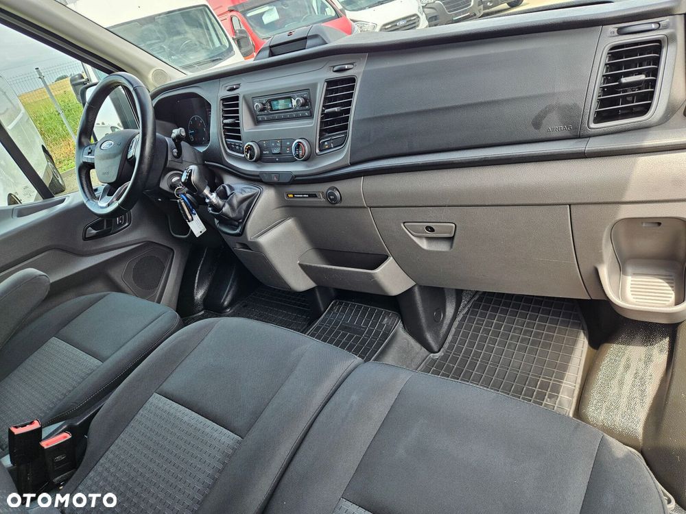 Ford Transit - 31