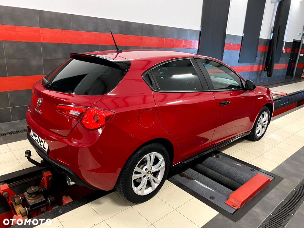 Alfa Romeo Giulietta 2.0 JTDM Exclusive - 13
