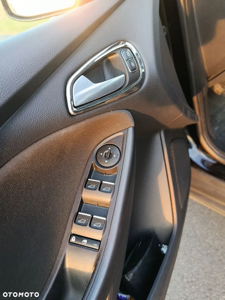 Ford Focus Turnier 1.0 EcoBoost Start-Stopp-System TITANIUM - 8