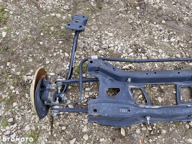 FIAT 500X 1.6 B BELKA ZAWIESZENIA TYŁ OŚ TYLNA - 10