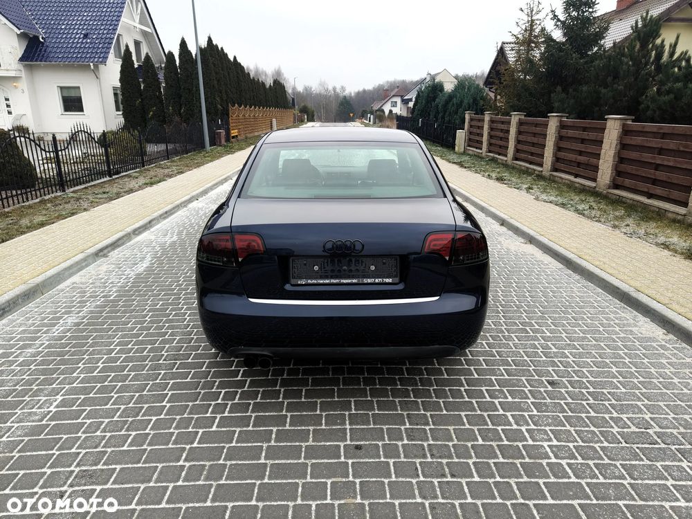 Audi A4 Limousine 2.0 TDI DPF - 10
