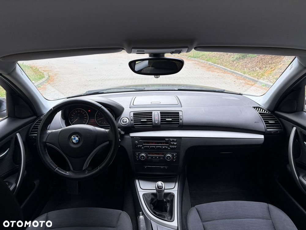 BMW Seria 1 116i - 16