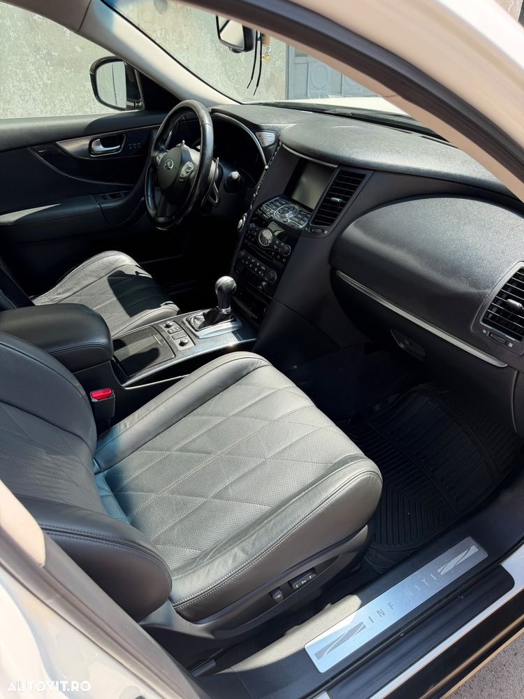 Infiniti FX 37 FX37 3.7L V6 GT AWD - 9