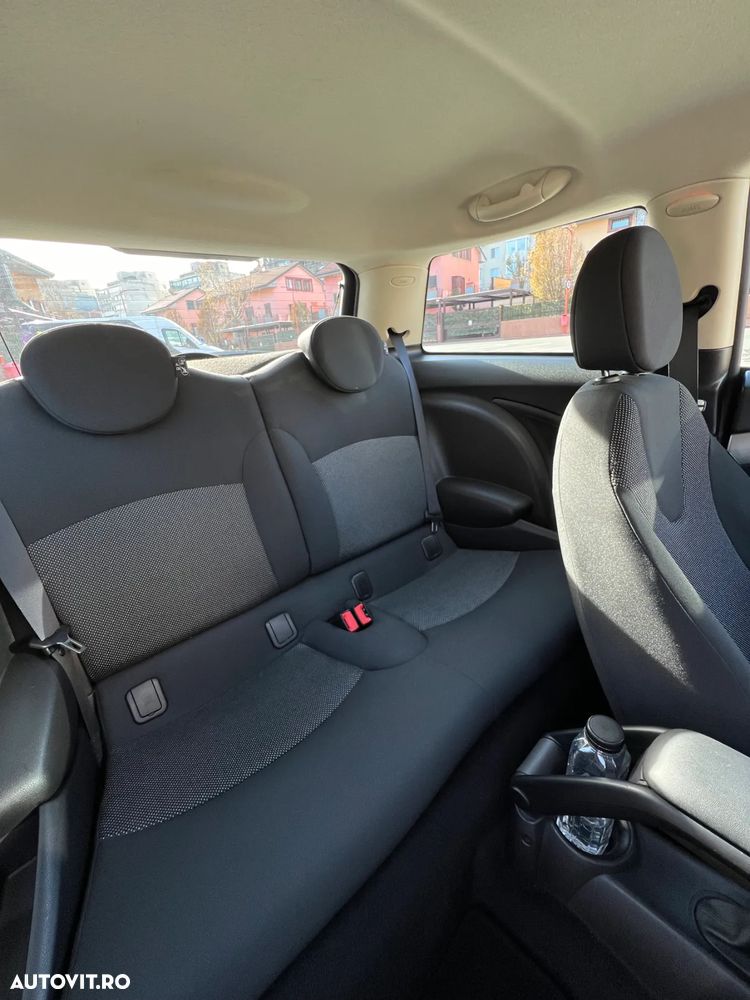 Mini Cooper Standard - 10