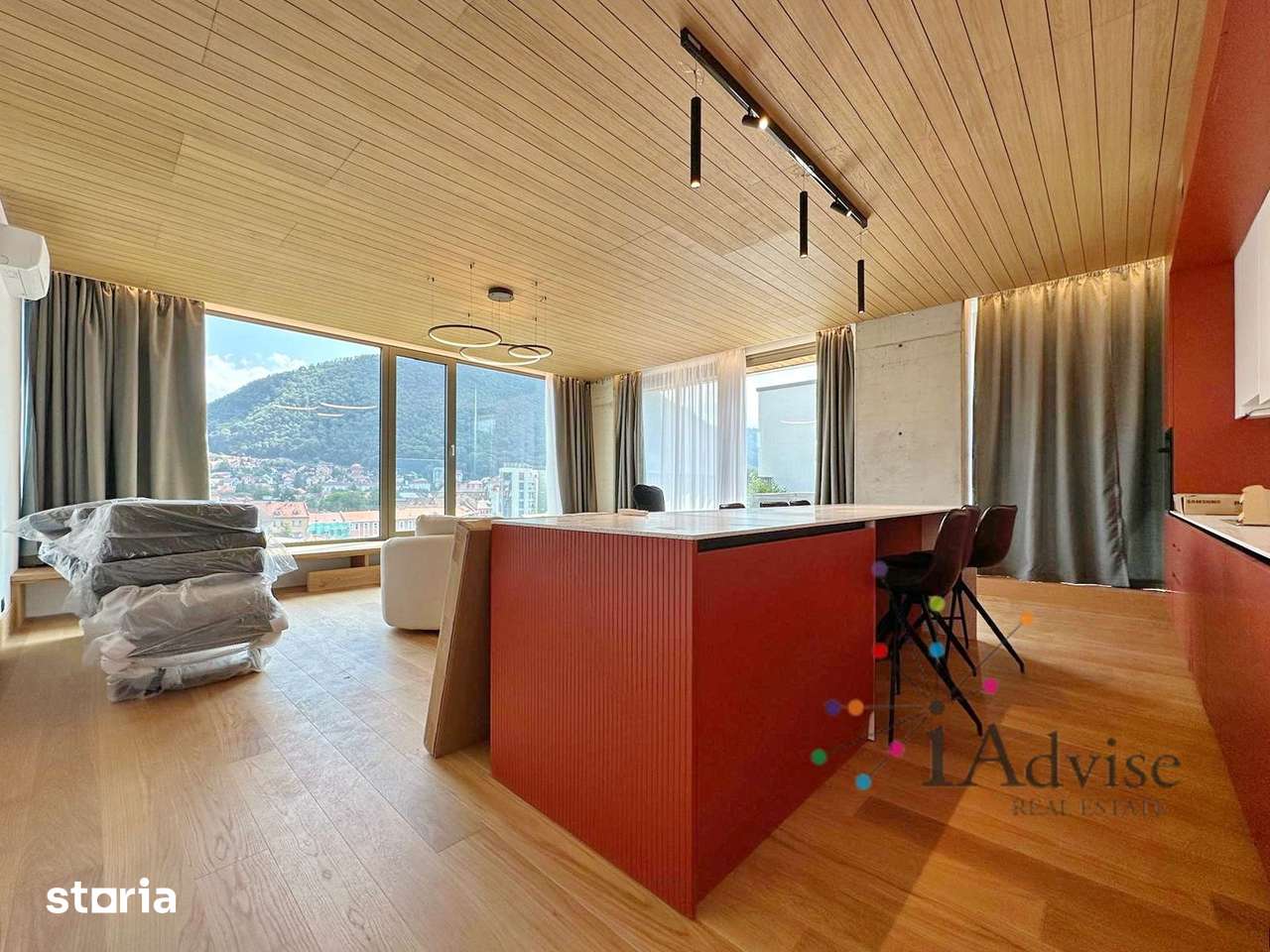 Penthouse de închiriat – Centru Brașov, vedere directă spre Tâmpa — fotografia 2