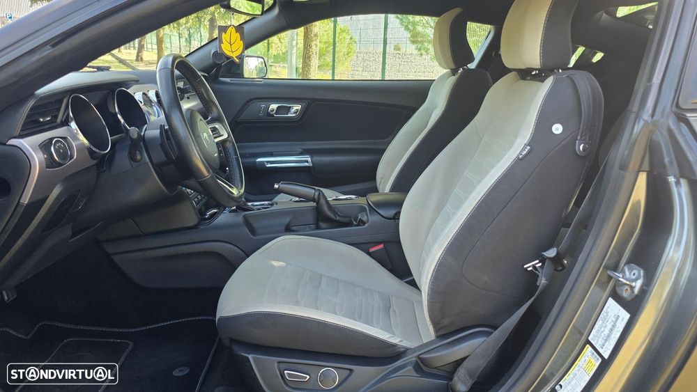 Ford Mustang 2.3i EcoBoost Aut. - 9