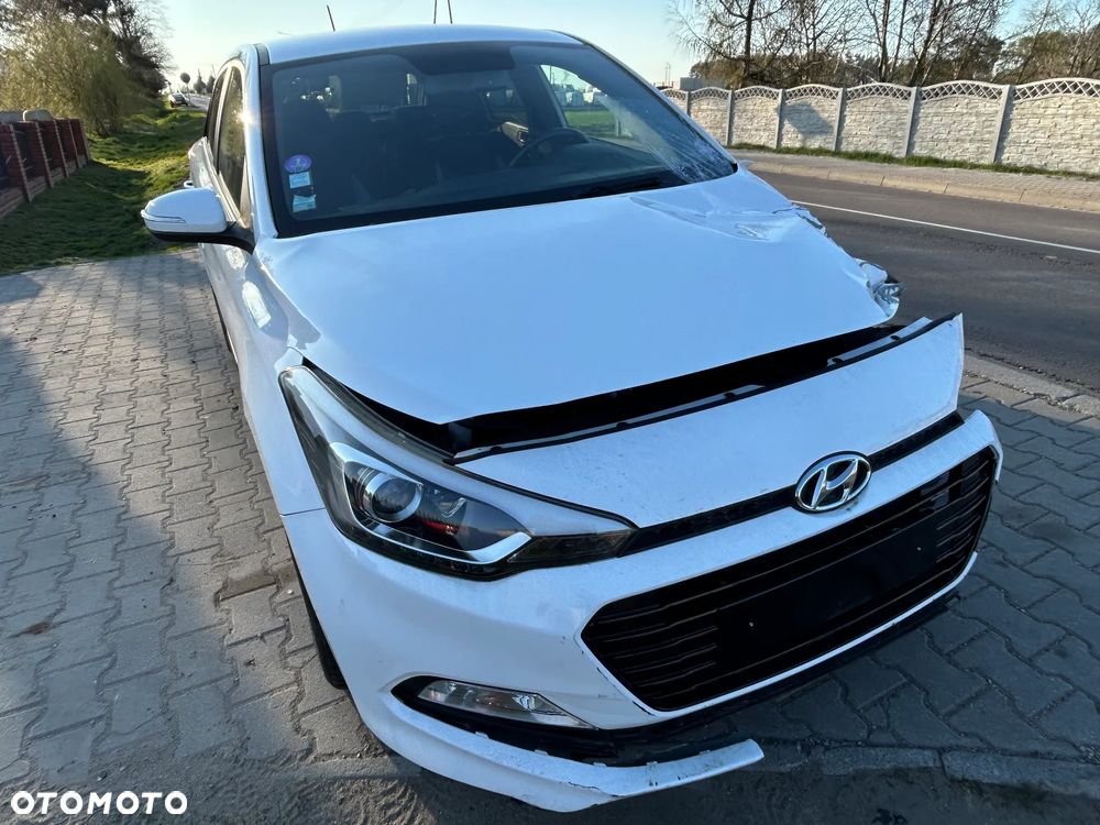 Hyundai i20 - 12