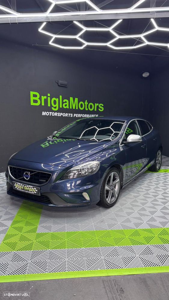 Volvo V40 D2 R Design - 16