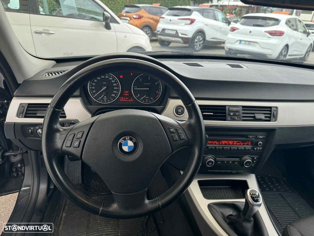 BMW 320 d - 8