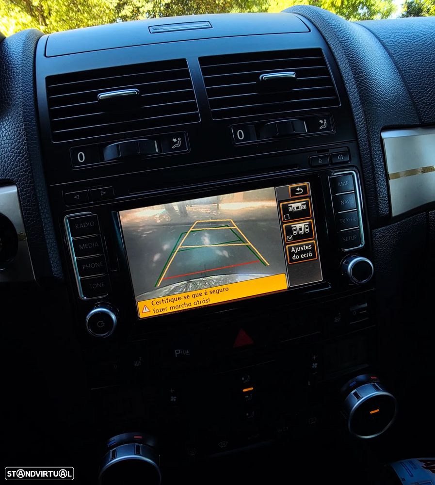 VW Touareg 3.0 TDI V6 - 2