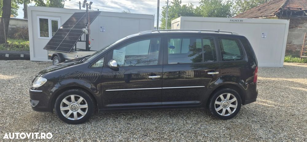 Volkswagen Touran 2.0 TDI DPF DSG Trendline - 3