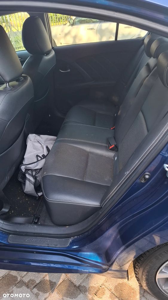 Toyota Avensis - 18