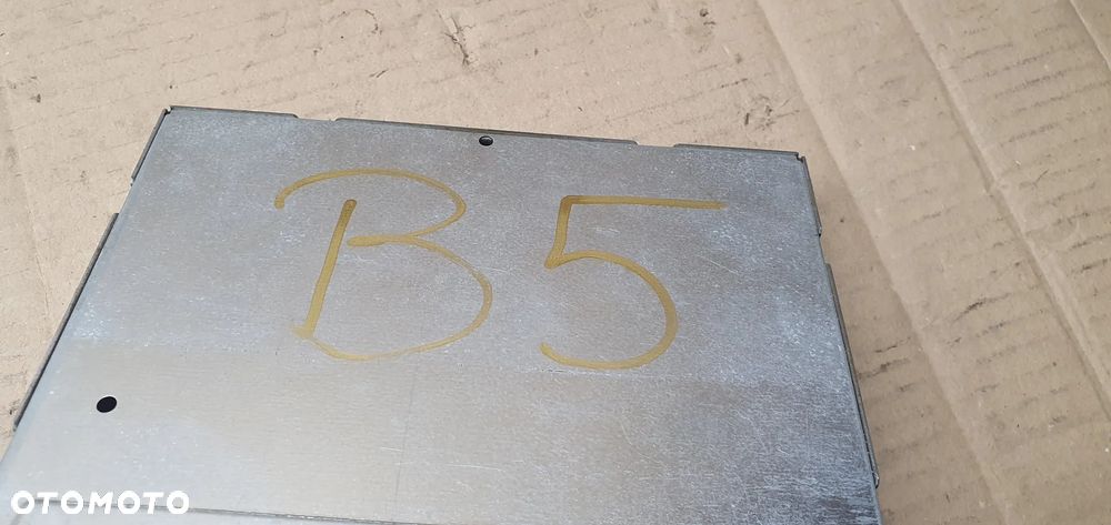 Panel sterowania nawigacji NAVI VW Passat B5 3B0919885A - 5