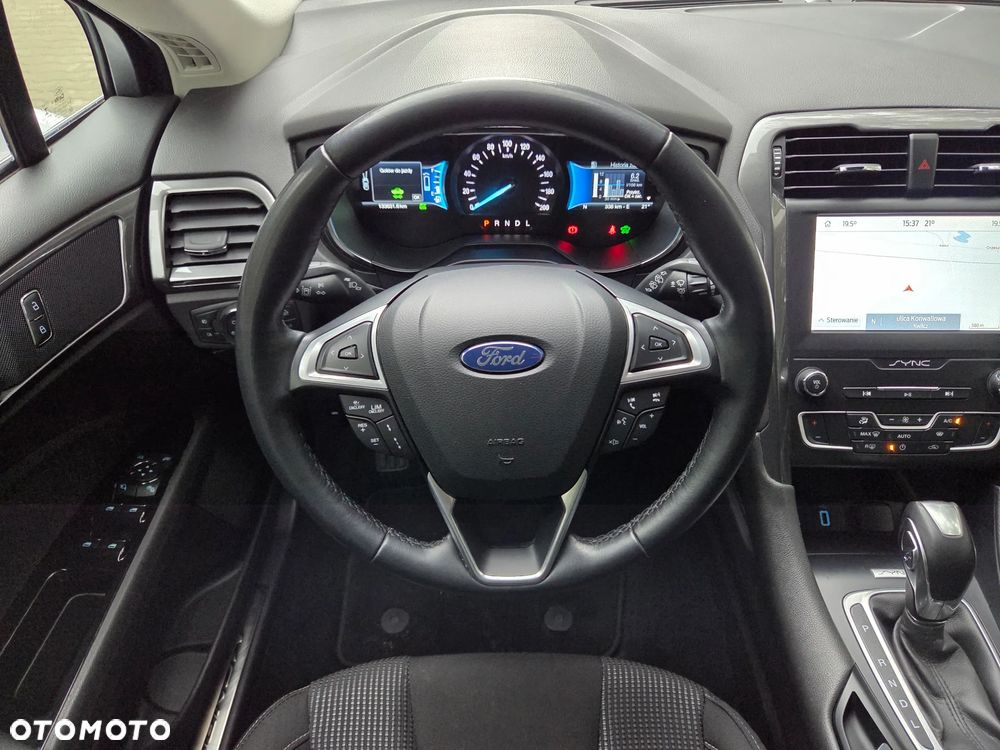 Ford Mondeo 2.0 Hybrid Titanium - 25