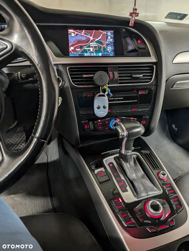 Audi A4 Avant 2.0 TDI Multitronic - 23