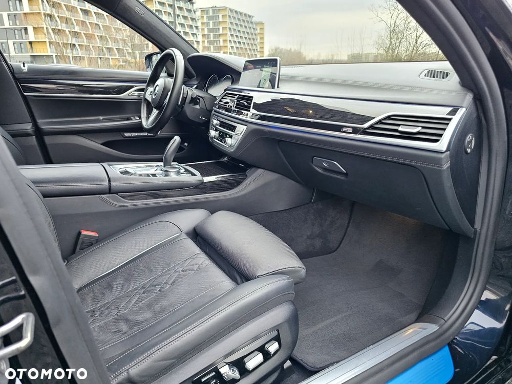 BMW Seria 7 740d xDrive - 8