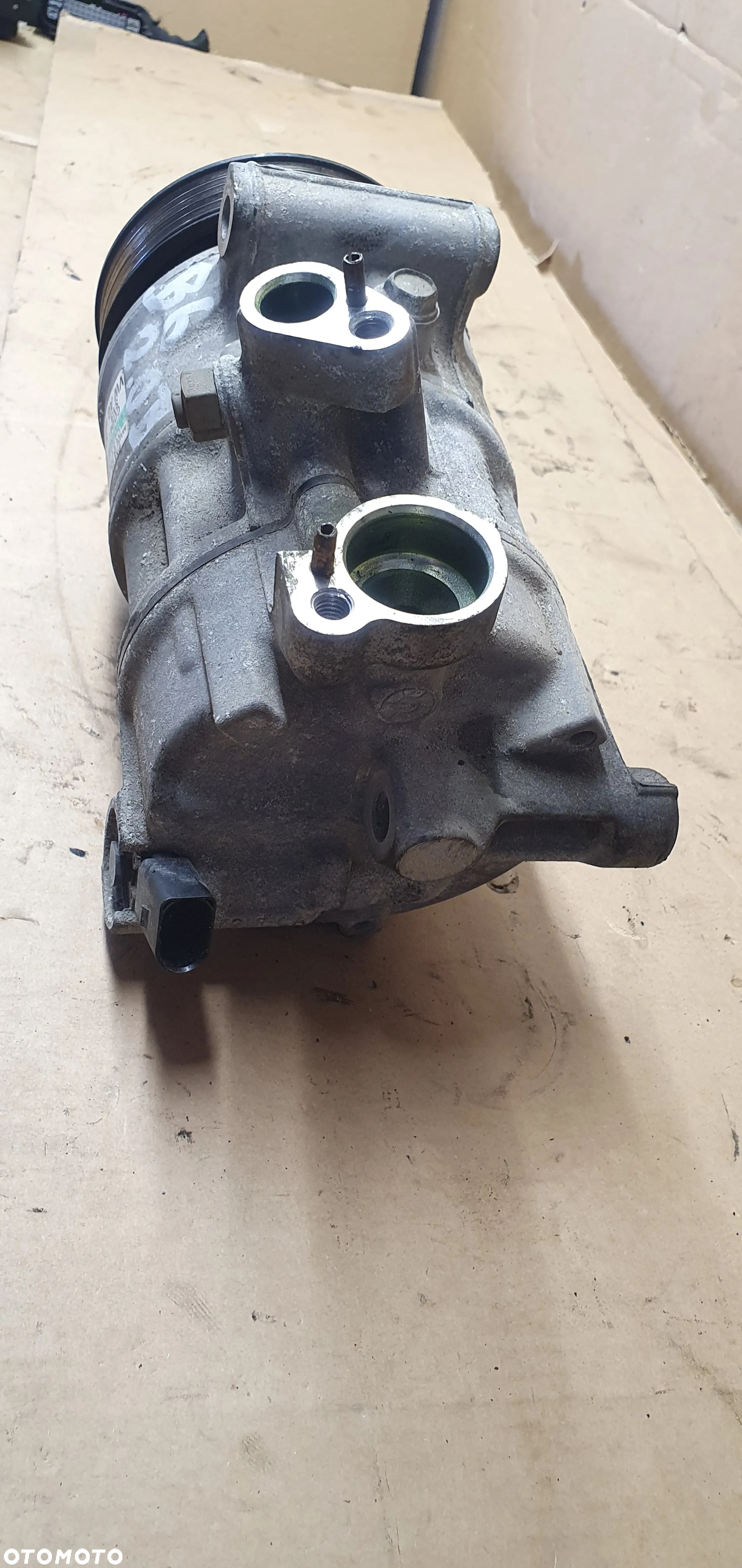 Sprężarka pompa klimatyzacji klimy VW Passat B6 2.0 FSI 5N0820803C - 5