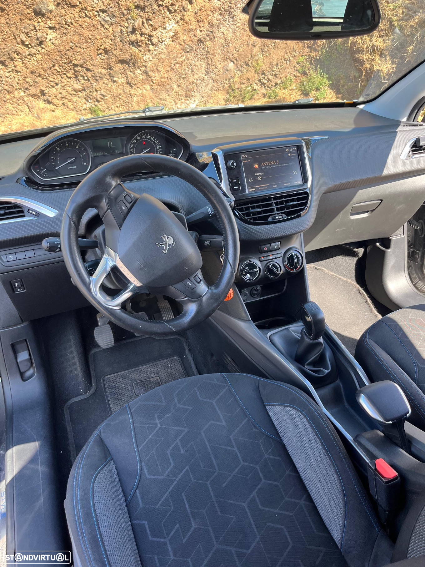 Peugeot 2008 1.6 BlueHDi Allure - 9