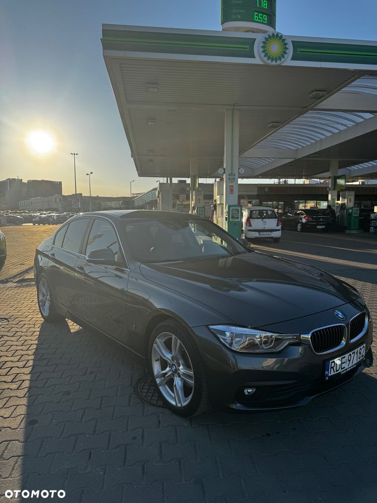BMW Seria 3 330e iPerformance Luxury Line - 2