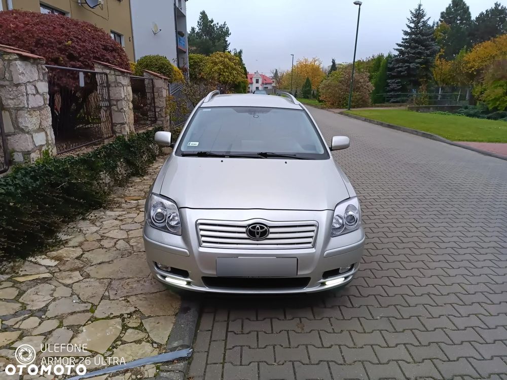 Toyota Avensis - 5