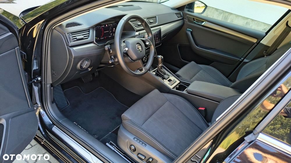Skoda Superb 2.0 TDI SCR 4x4 Style DSG - 11