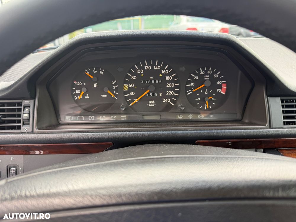 Mercedes-Benz W124 - 14