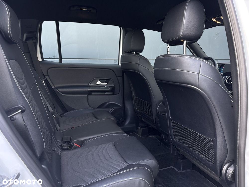 Mercedes-Benz GLB 200 7G-DCT - 29