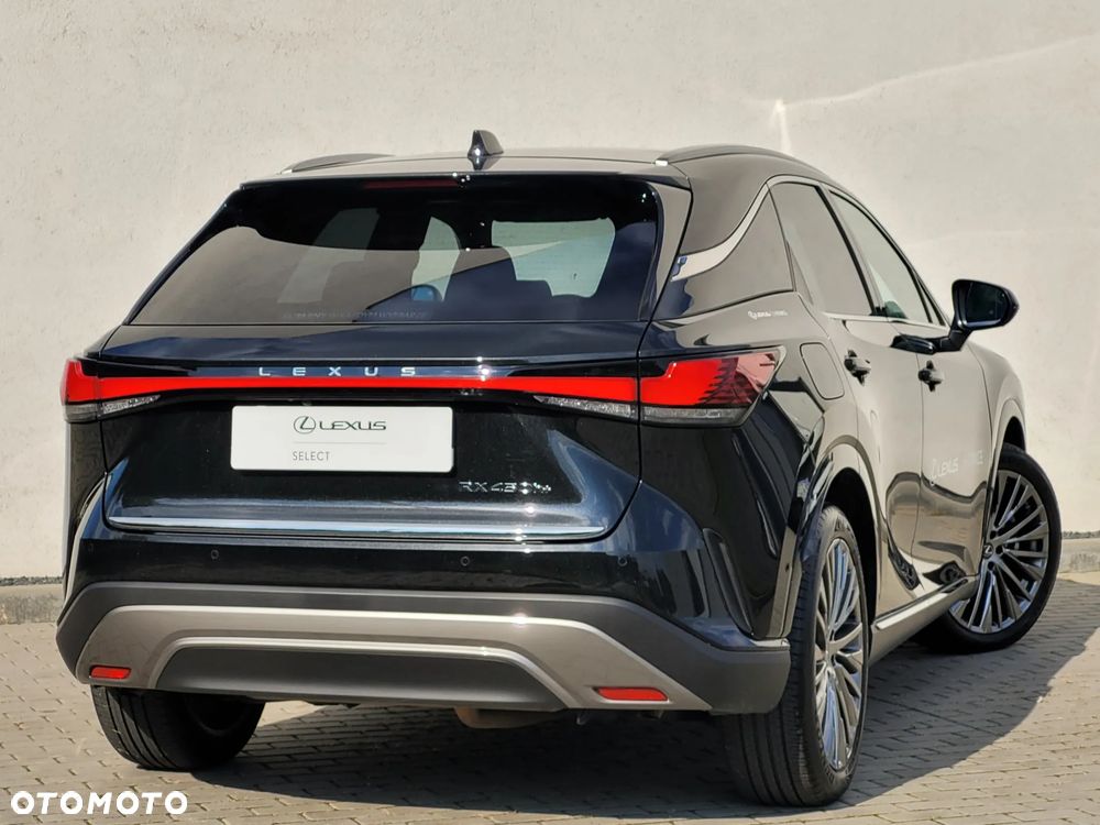 Lexus RX 450h+ Omotenashi - 5