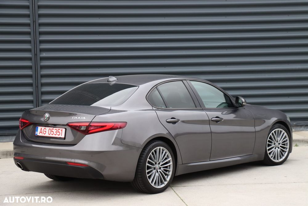 Alfa Romeo Giulia 2.2 Diesel AT8-Q4 Tributo Italiano - 3