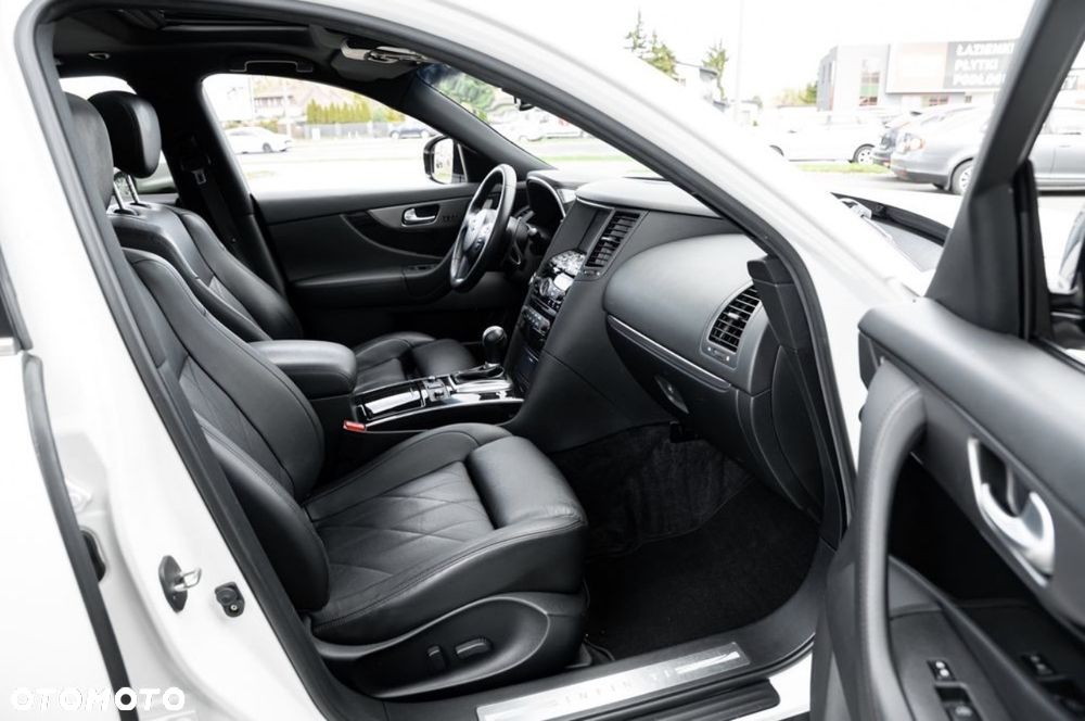 Infiniti QX70 3.0d S - 21