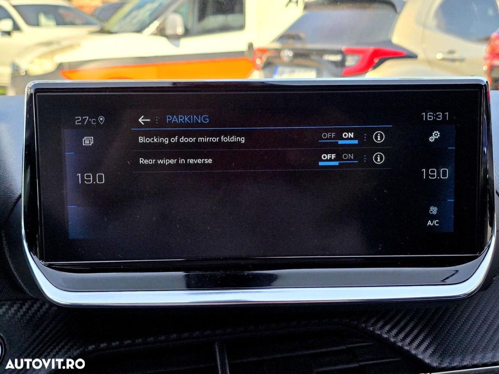 Peugeot 2008 1.2 L PureTech STT EAT8 GT Line - 22