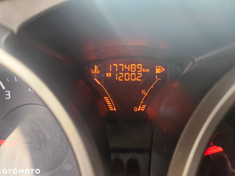 Nissan Juke 1.6 Acenta S&S - 21