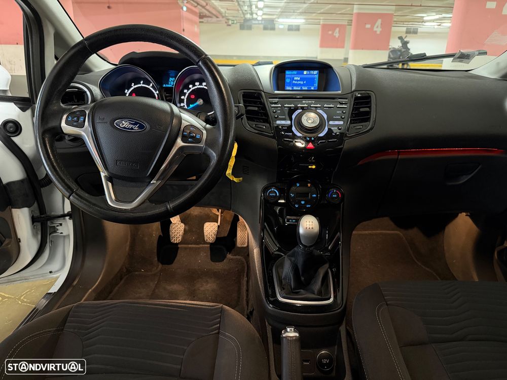 Ford Fiesta 1.0 EcoBoost S&S TITANIUM - 12