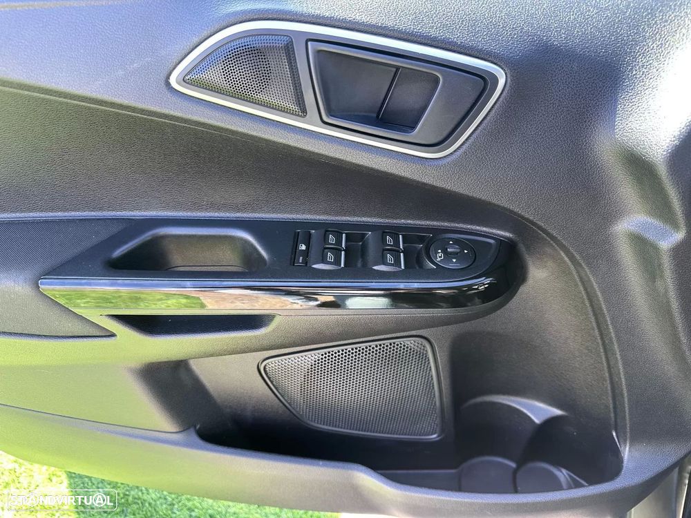 Ford B-Max 1.0 EcoBoost Titanium - 25