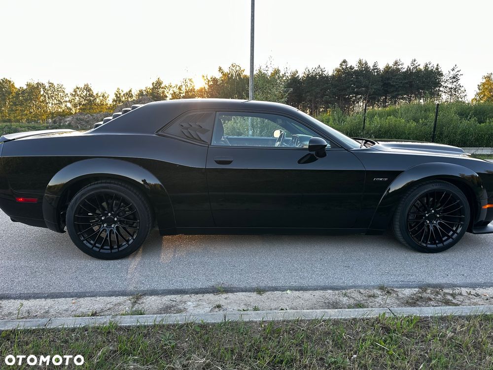 Dodge Challenger 5.7 R/T - 10