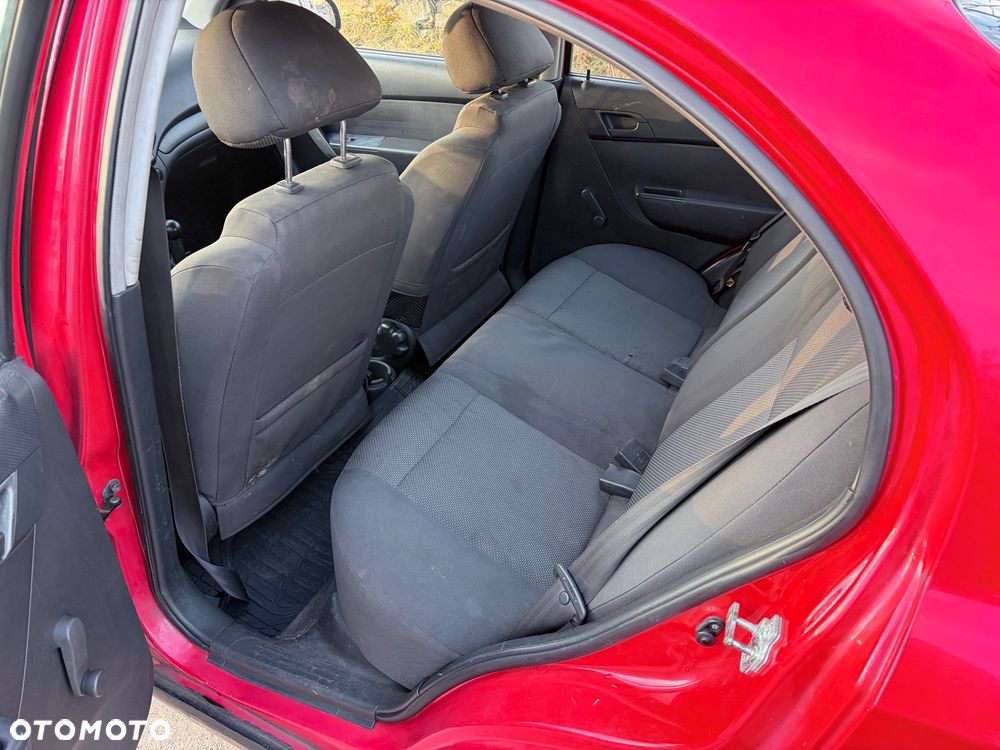 Chevrolet Aveo - 9