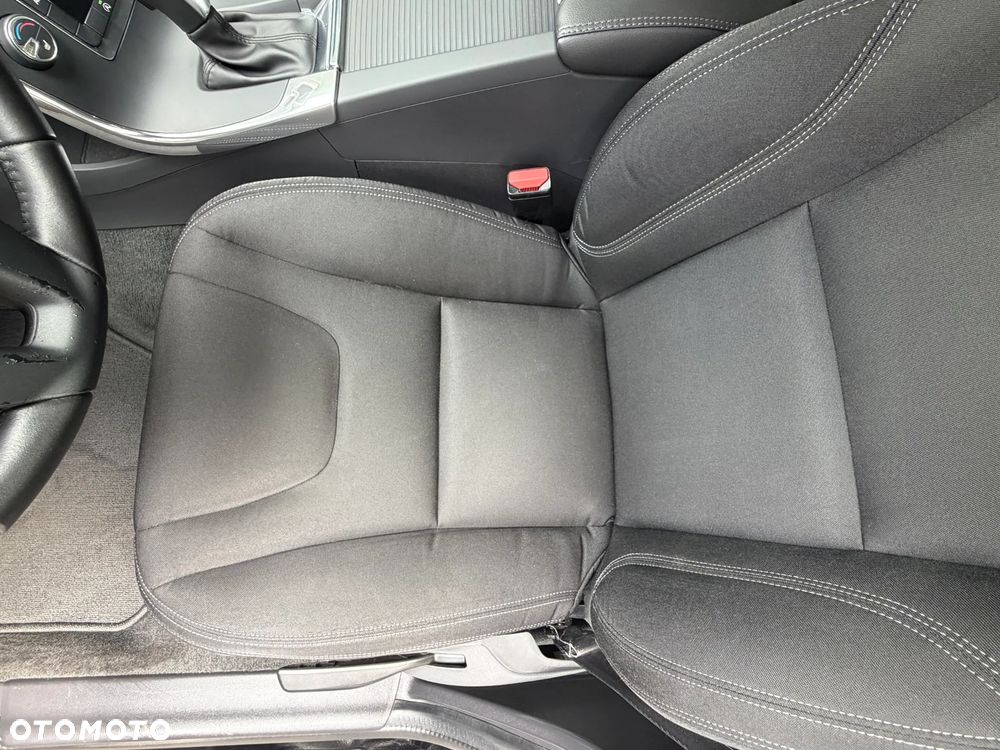 Volvo V60 D2 Geartronic Summum - 14
