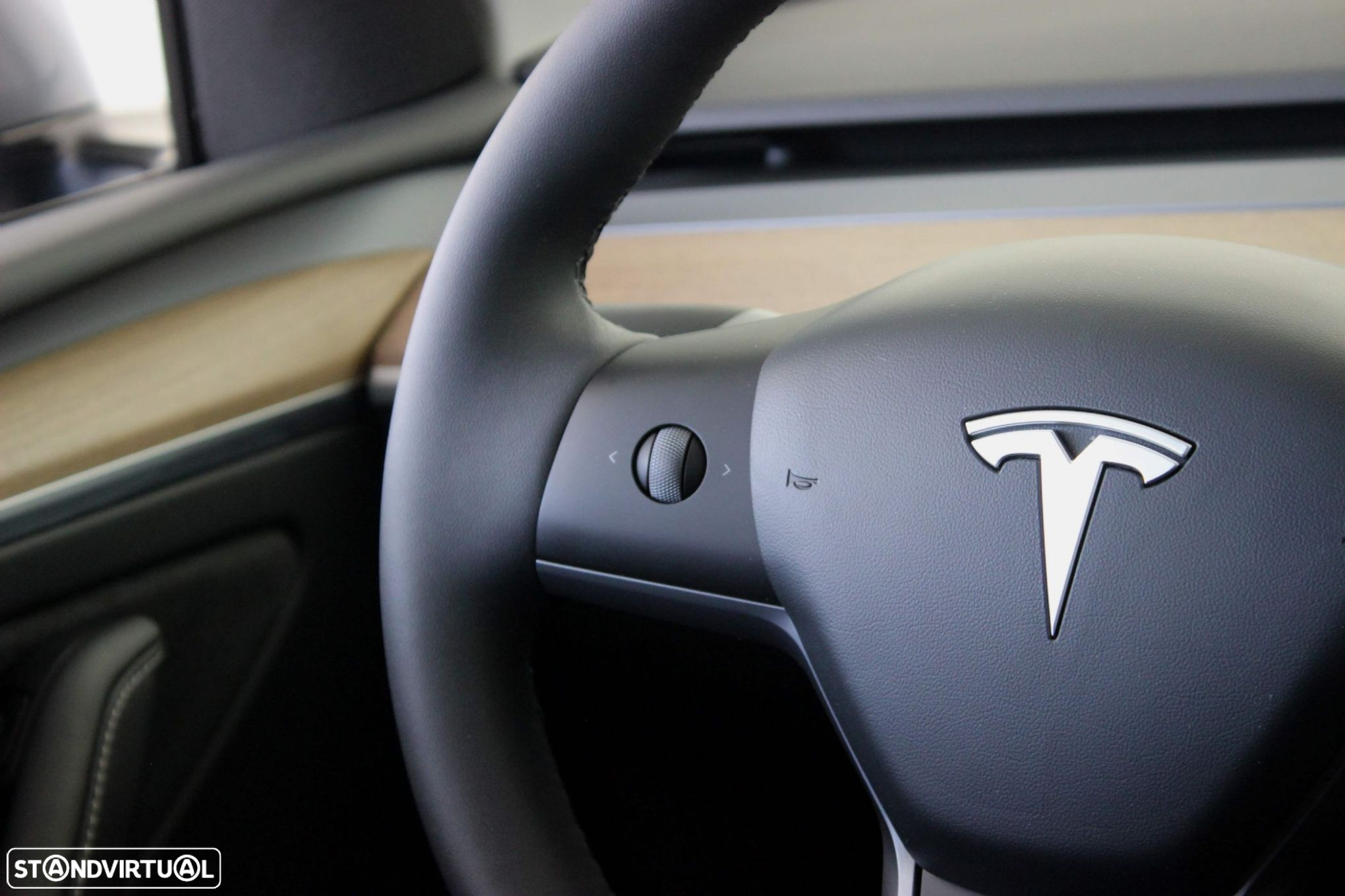 Tesla Model Y Performance Tração Integral - 29