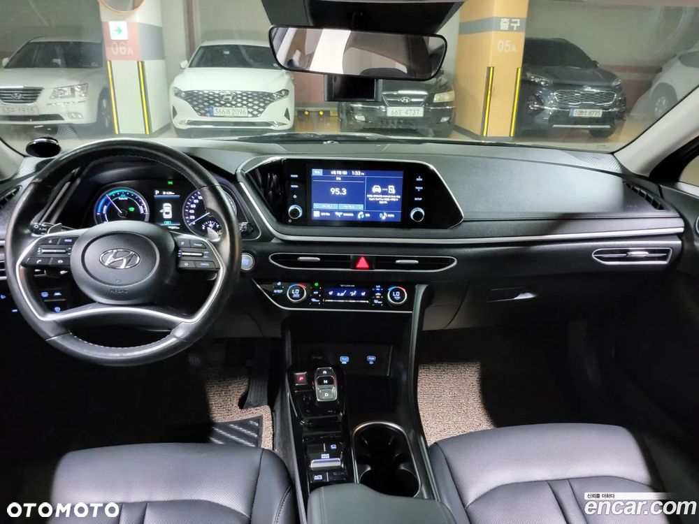 Hyundai Sonata - 9