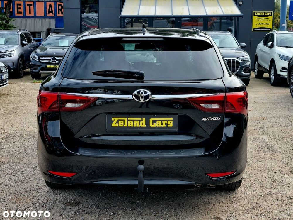 Toyota Avensis 1.8 Sol NAVI MS - 6