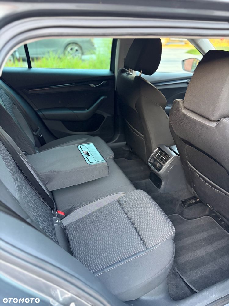 Skoda Octavia 2.0 TDI Ambition DSG - 26