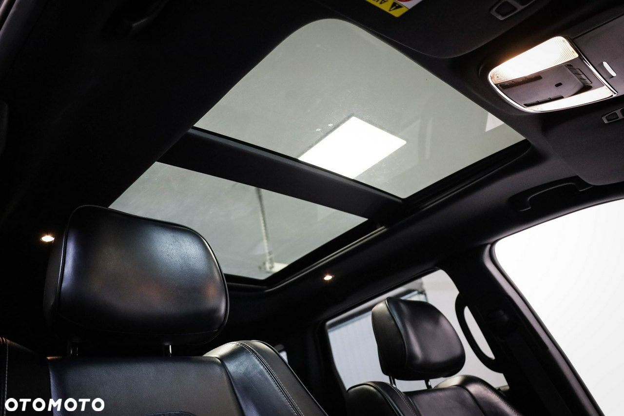 Jeep Grand Cherokee - 21