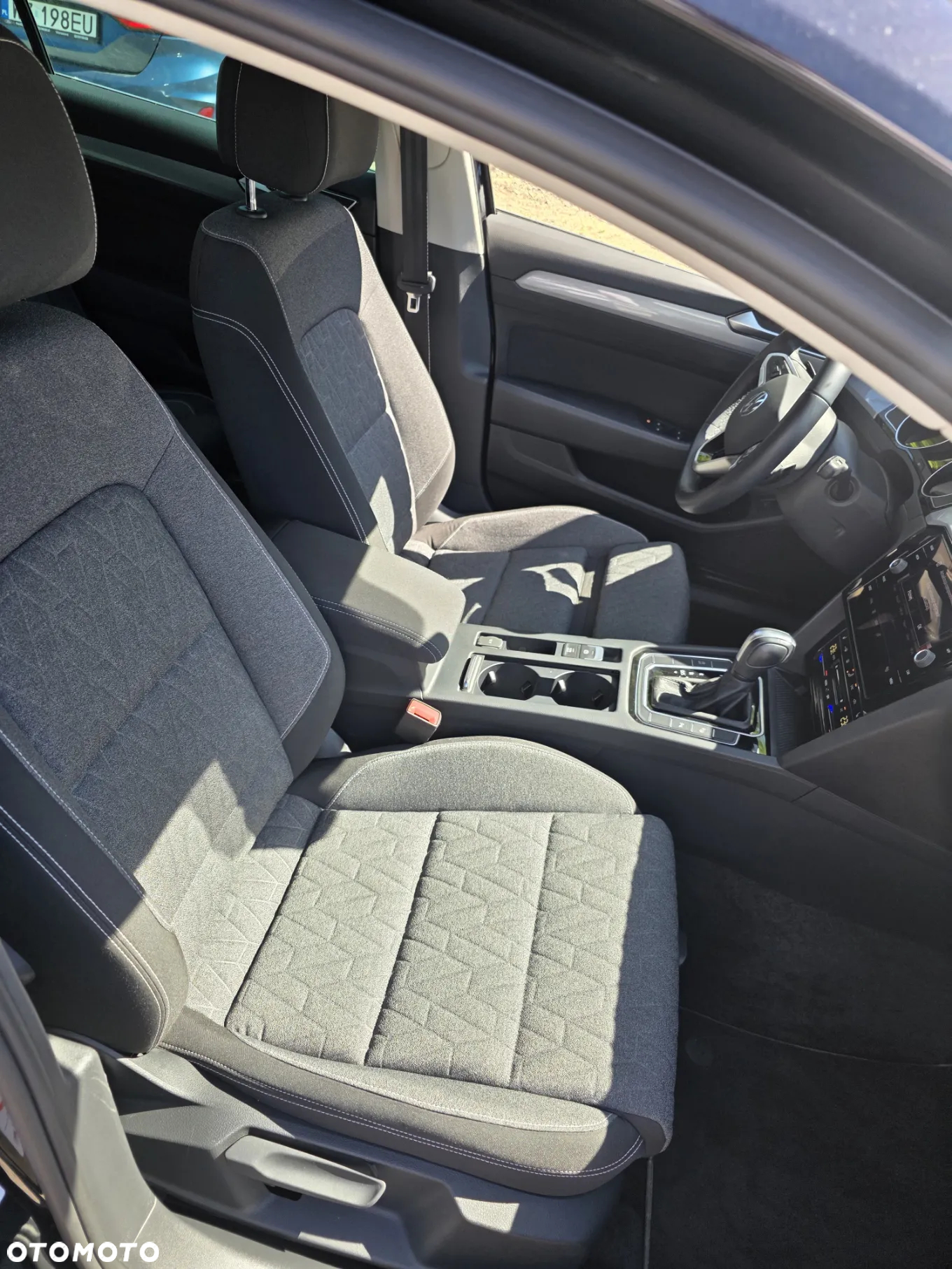 Volkswagen Passat 2.0 TSI Business DSG - 8