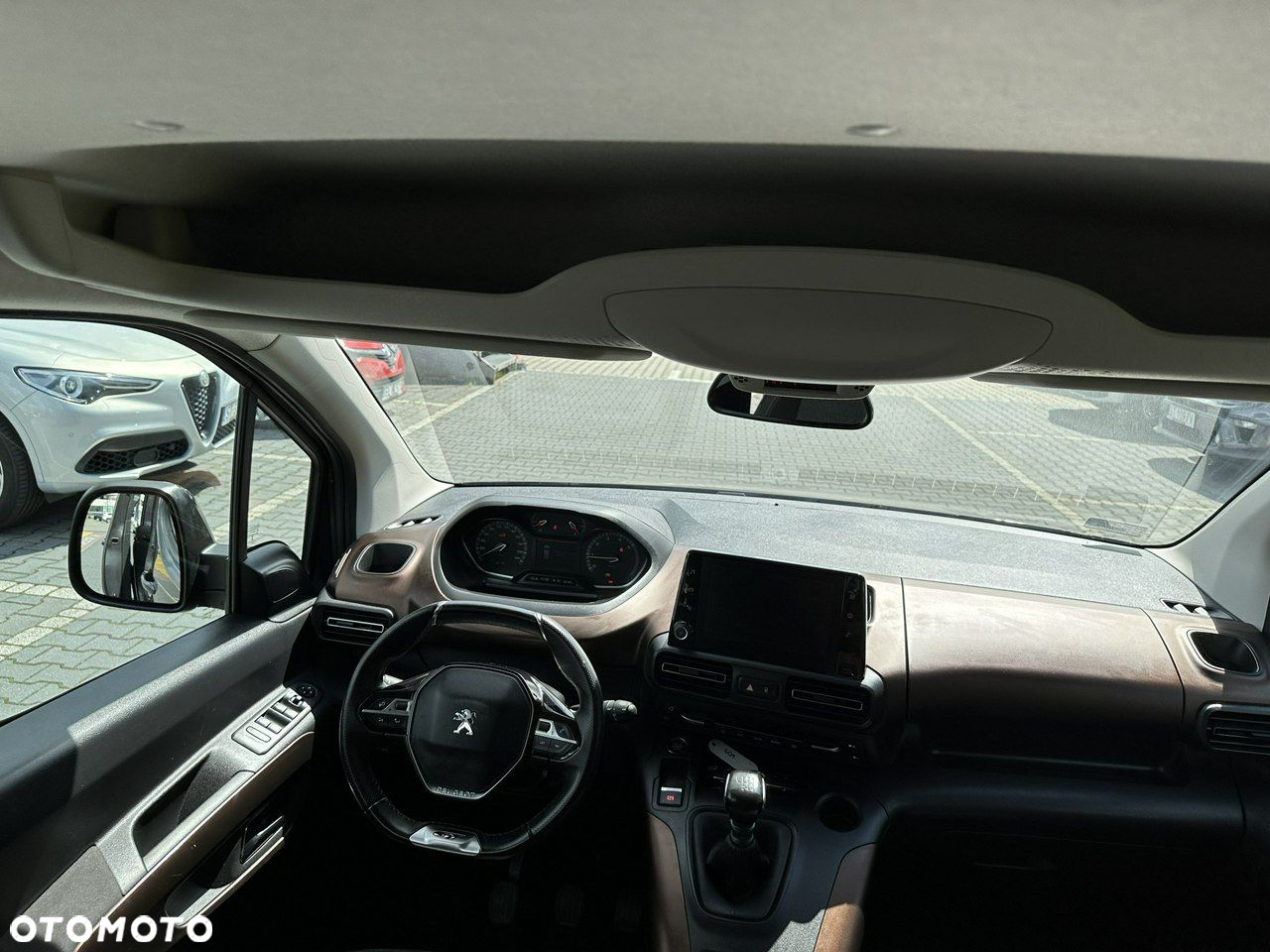 Peugeot Rifter - 24