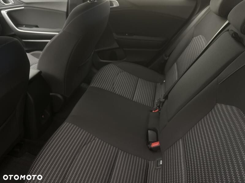 Kia Ceed 1.5 T-GDI M - 21