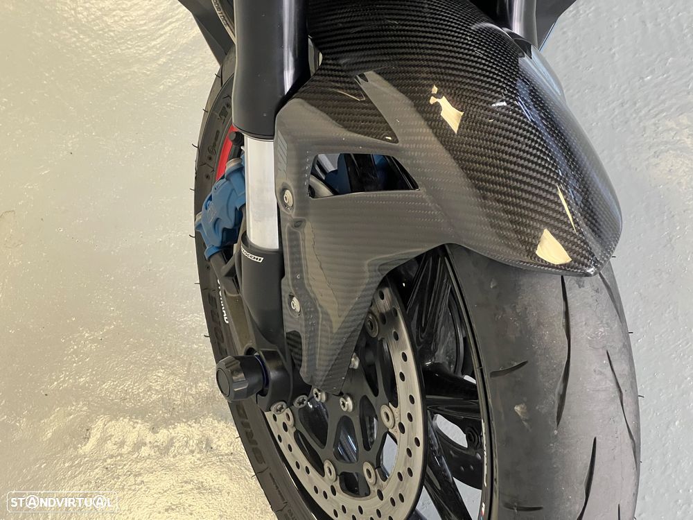 BMW M 1000 R M Competition - Carbon / Akrapovic - 20