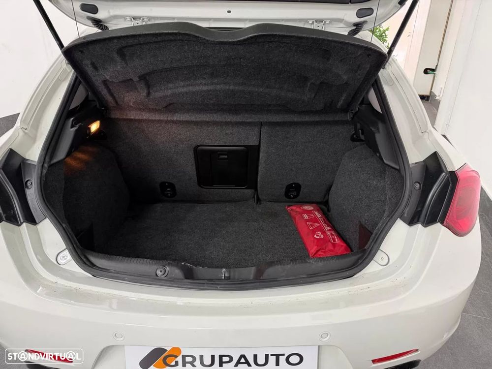 Alfa Romeo Giulietta 1.6 JTDM Trofeo - 18