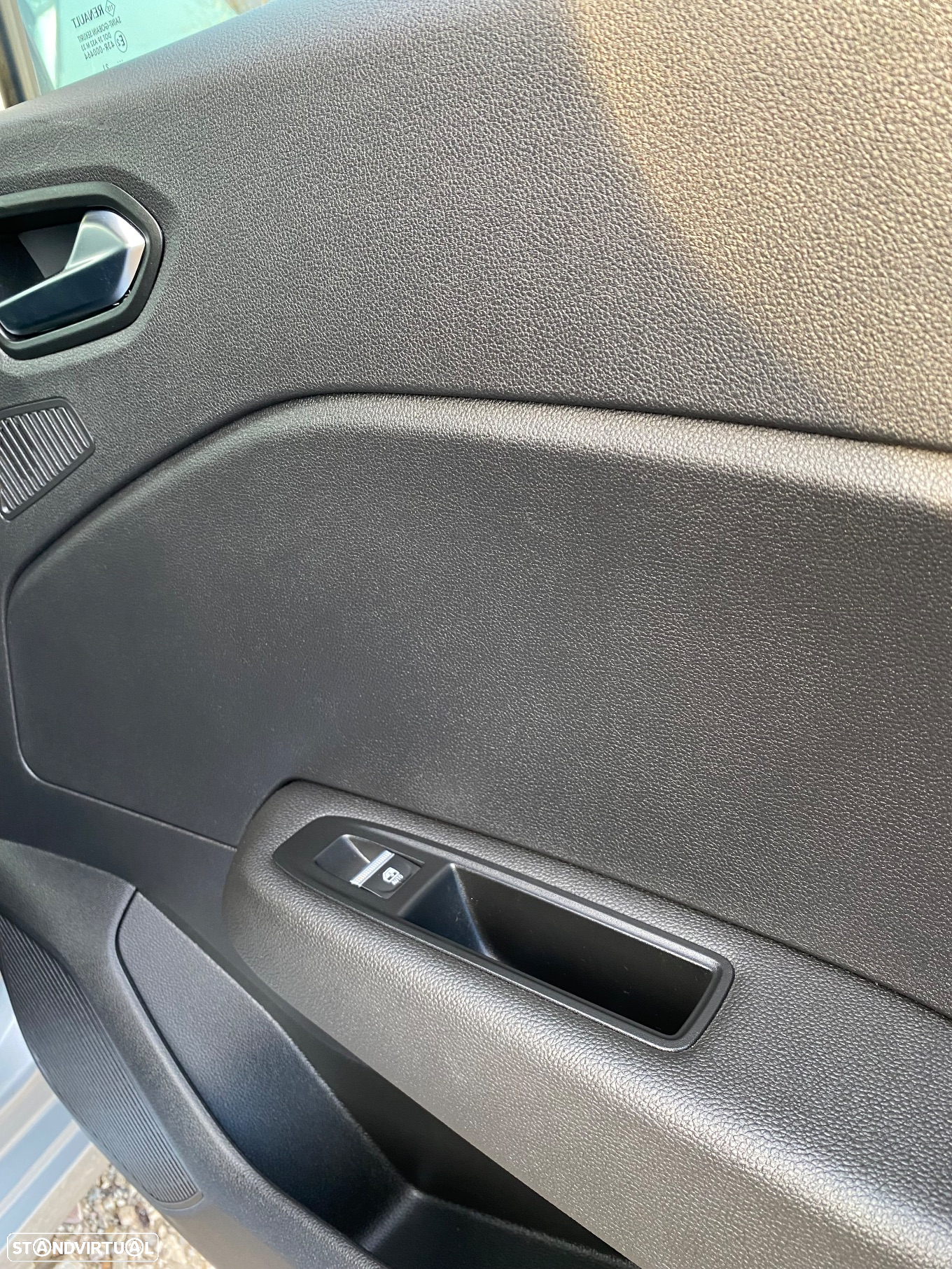 Renault Clio 1.0 TCe Intens Bi-Fuel - 25