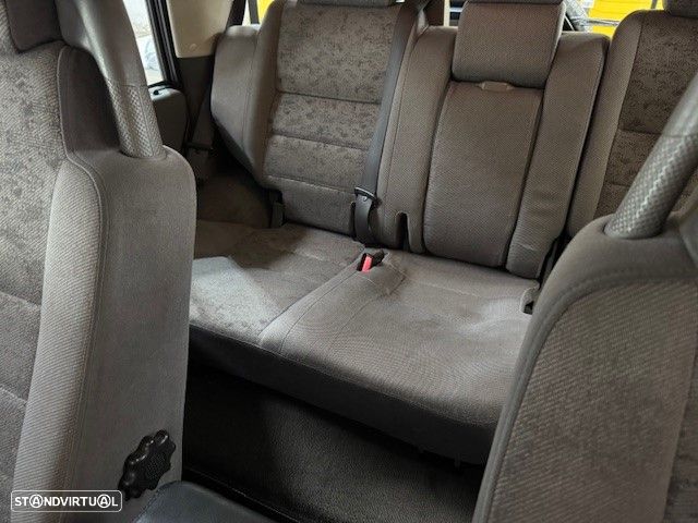 Land Rover Discovery ver-2-5-td5 - 3